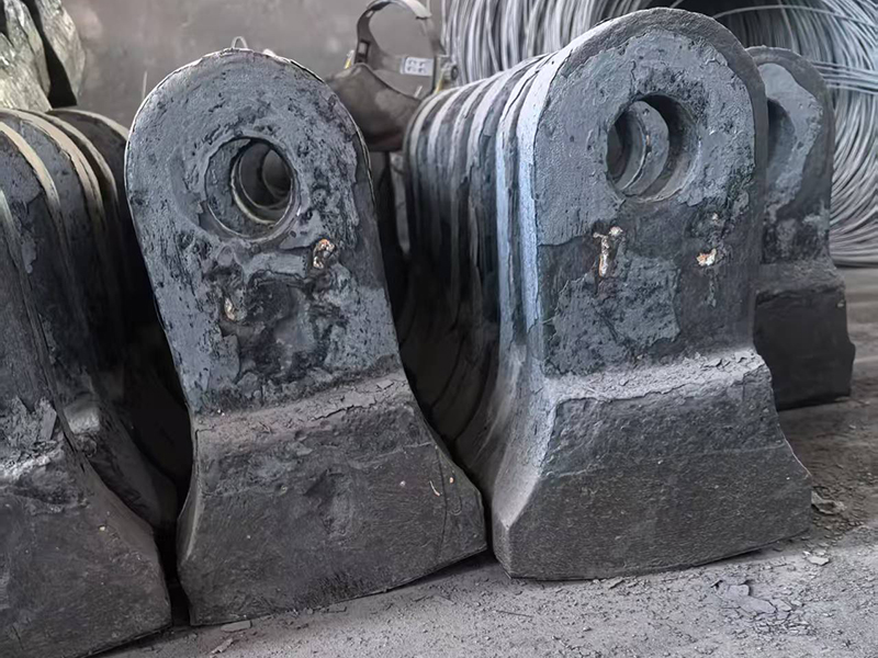 我公司主营的碎石机锤头有哪些优势呢?